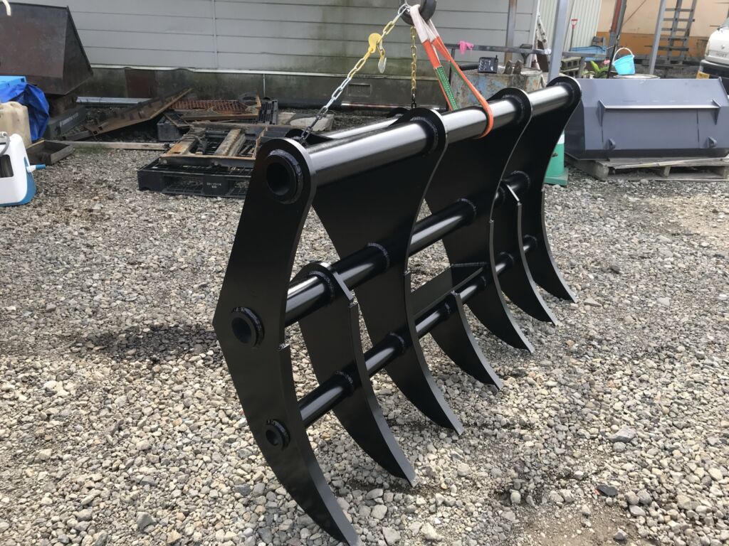 バックホーレーキ