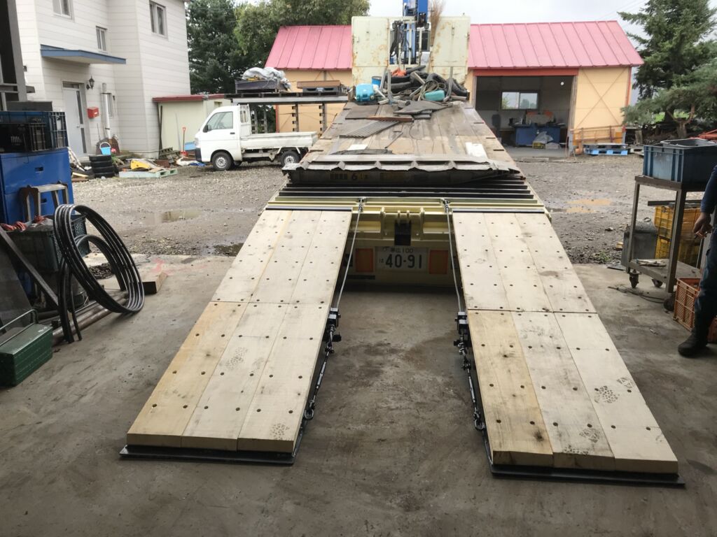 リア登坂板